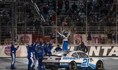 Часы, лобстер, два ствола