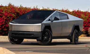 Tesla на неделю приостановила поставки пикапов Cybertruck