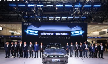 В Китае показали кроссовер, который умеет превращаться в пикап