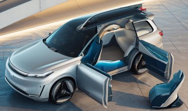 Кроссовер Geely Galaxy Starship получил самоходное кресло
