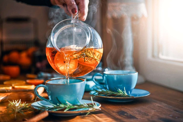 Эксперты назвали лучшие и худшие ингредиенты, которые можно добавлять в чай