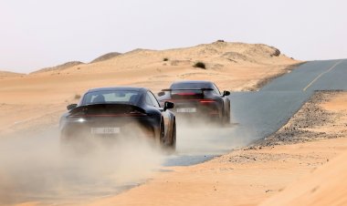 Компания Porsche опубликовала фотографии гибридного 911