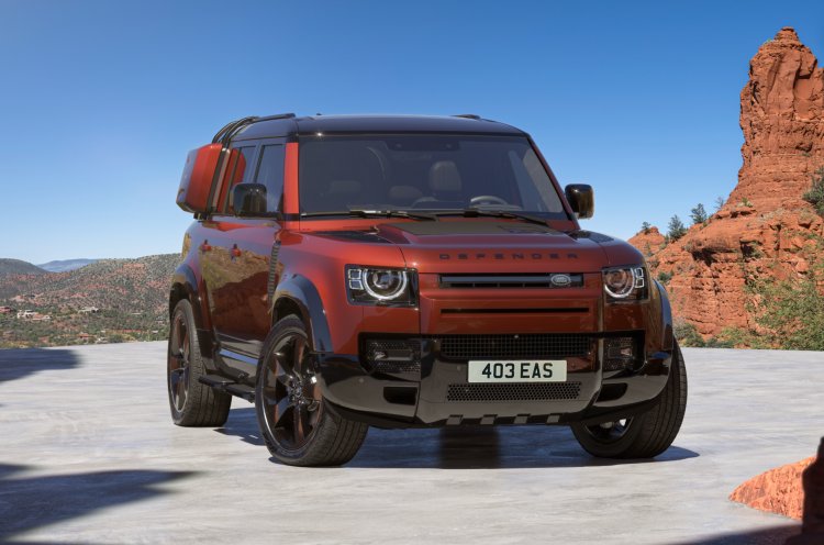 Land Rover Defender обновился, стал мощнее и комфортнее