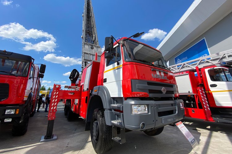 Автозавод «Урал» представил бронированную автоцистерну на базе грузовика «Урал»