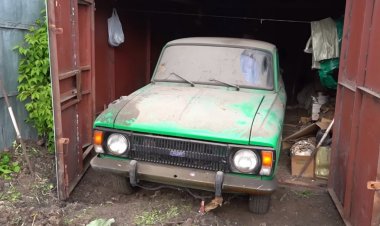 Обнаружен новый «Москвич-412», простоявший в гараже с 1991 года