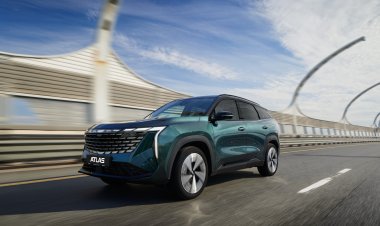 Полноприводный Geely Atlas уже можно купить в России: все подробности