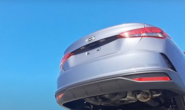 Экс-завод Hyundai в Петербурге начал клеить на Solaris новые шильдики