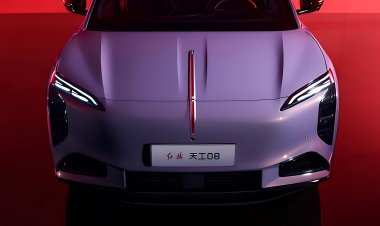 Раскрыта дата дебюта кроссовера Hongqi EHS7