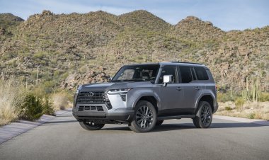 У новых Lexus GX на солнце плавятся детали машин