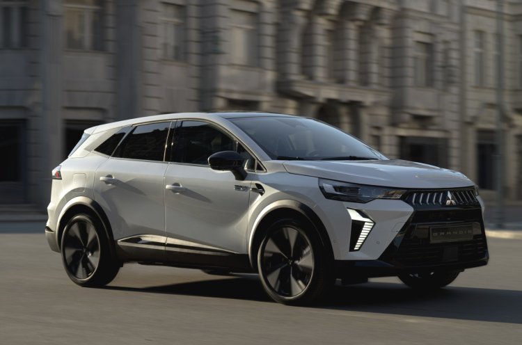 Mitsubishi Grandis вернулся и «породнился» с Renault