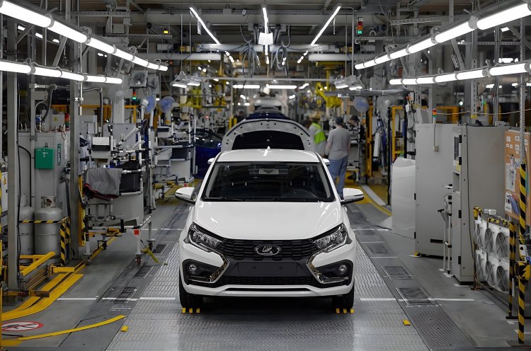 Lada Iskra встала на конвейер в Санкт-Петербурге