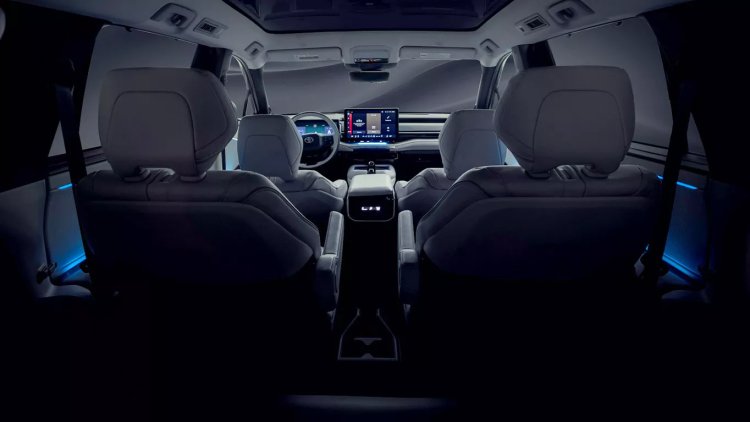 Toyota представит большой трехрядный внедорожник на замену модели Highlander