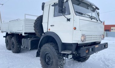 На продажу выставили «экспортный» КамАЗ для англоязычных водителей
