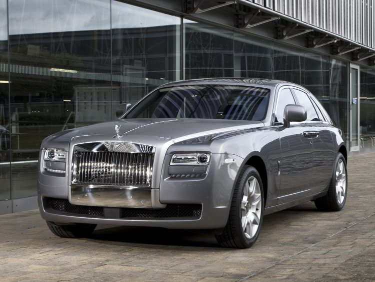 В Белоруссии выставили на аукцион арестованный Rolls‑Royce Ghost