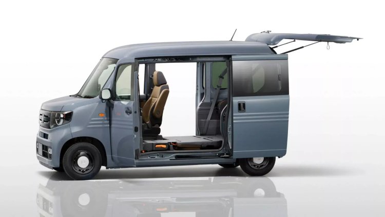 Honda оснастила флагманский N-Van турбомотором и цифровой панелью