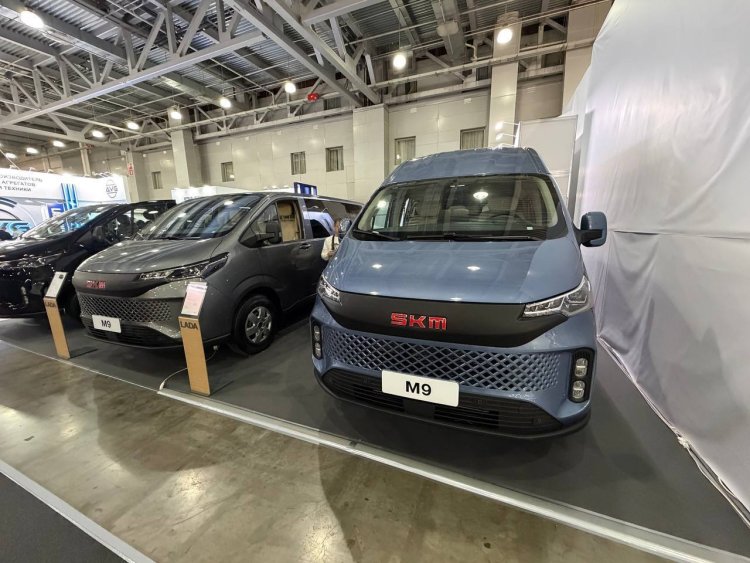 АвтоВАЗ официально представил микроавтобус M9