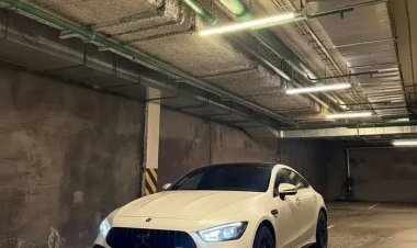 В Москве владелец Mercedes-AMG предложил прокатить детей, подвергавшихся буллингу