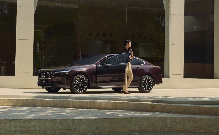 В Китае топовый седан Volvo подешевел до 2,5 млн рублей